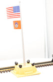 Lionel 684307 Illuminated Flagpole with flag O Scale Like New