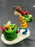 Dept 56 #4032212 The Grinch "Who is in the wreath" Rare limited Like New