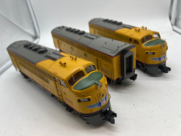 Lionel 6-24552 UNION PACIFIC SCALE TMCC F3 DIESEL A-B-A (PWR A #900, DMY B #900B, DMY A #901) O SCALE Used Excellent