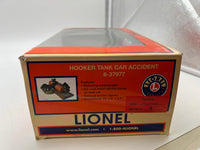 Lionel 6-37977 Hooker Tank Car Accident O SCALE Used Excellent