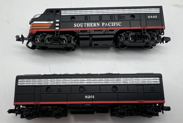 Bachmann Spectrum 81260  Southern Pacific F7 AB diesel locomotive #6442 & #8291 N scale Like New