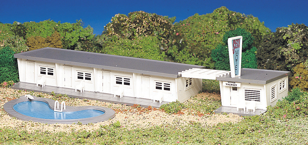 Bachmann 45214 Plasticville Motel with pool HO Scale