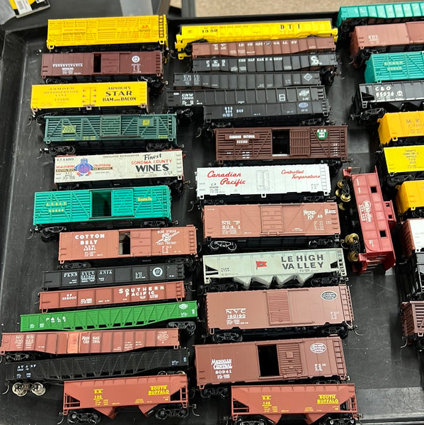 Set of 6 Random HO scale Cars