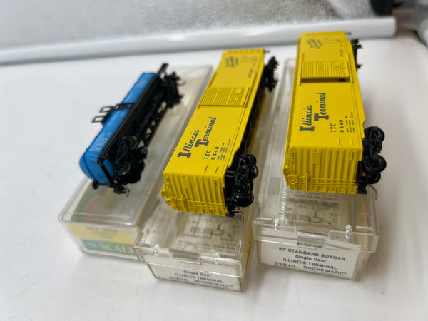 Set of 3 Assorted Freight Cars 008-- Illinois termina, DOW chemicals tanker N SCALE Like New