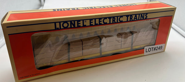 Lionel 6-16380 Union Pacific UP center I-beam flatcar with wood O scale NEW Damaged Box