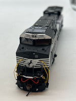Athearn ATHG83042 Norfolk Southern ES44DC Diesel locomotive w PTC -- DC Operation-- 7555 HO SCALE Like New