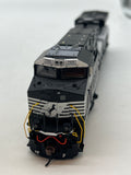 Athearn ATHG83042 Norfolk Southern ES44DC Diesel locomotive w PTC -- DC Operation-- 7555 HO SCALE Like New