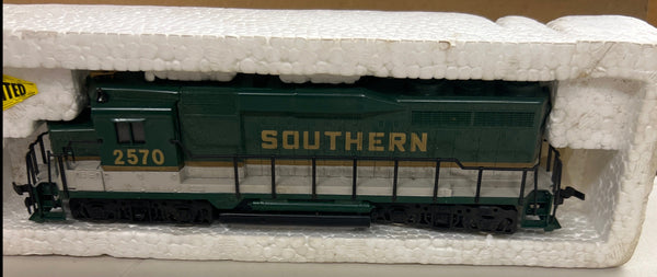 HO Scale Bargain Engine  104 Southern Diesel Engines Used Good