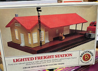 Bachmann 46-1216 Lighted Freight Station HO Scale