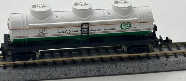 Bachmann 70187  40' 3-Dome Quaker State Tank Car  N Scale Like New