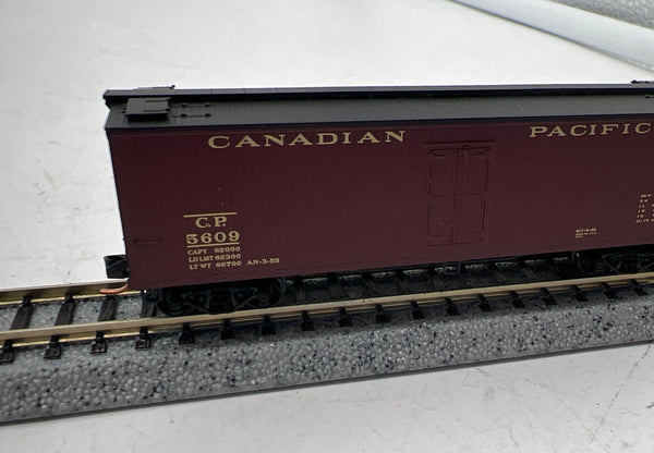 Micro-Trains Line MTL  04900530 633958-783 CP Canadian Pacific 40' Wood Reefer 5609 N SCALE Like New