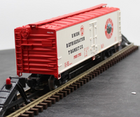 Weaver Fikes Dairy refrigerator boxcar 1701 O SCALE Like New