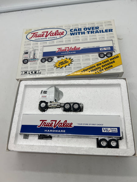 ERTL 9523 TRUE VALUE HARDWARE CAB OVER WITH TRAILER 1:64 SCALE NEW