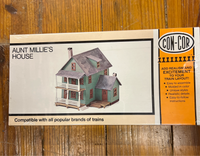 Con-cor 9050 Aunt Millie’s House Building Kit HO Scale NIB