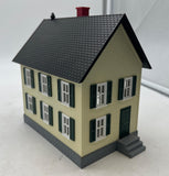 MTH Railking 30-9023 Yellow w/Green Shutters Row House 1 O SCALE Like New