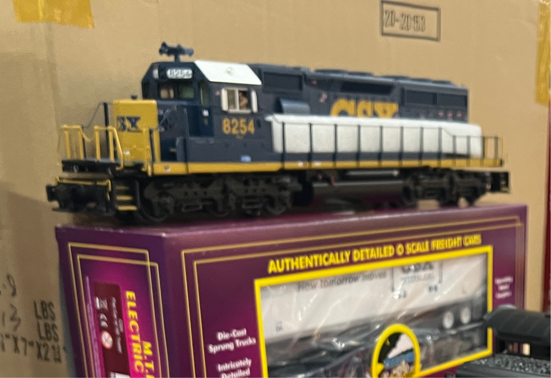 MTH Premier 20-20153-1 CSX SD40-2 Diesel Flat Car Freight Set With Pro