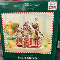 Department 56 Sweet Streets 56.06351 Santa’s Sweet Retreat RARE