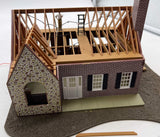 Lionel 6-37941 House Under Construction O SCALE Used Excellent missing figures Damaged Box as is