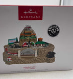 Hallmark QFM3972 2025 Lionelville, Table Top - RARE Lionel Trains Magic Decoration w/ Lights, Sound, Motion (Inc. Power Adapter)  NEW