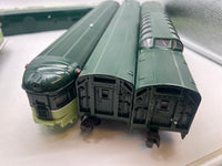 Williams Northern Pacific NP AA Set with 5 Passenger cars O SCALE Used Excellent