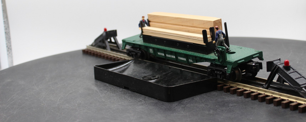 Lionel 6-36727 Weyerhaeuser Moe & Joe Flatcar O SCALE Like New