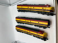 MTH Premier 20-2207-1 Kansas City Southern E-8 ABA Diesel Engine Set - KCS. Cab 26 & 28 With ProtoSound, BCR. O SCALE Like New
