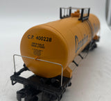 MTH 20-96038 Premier Canadian Pacific Tank Car yellow O SCALE Like New