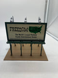 MTH Railking 30-90045 Freedom Land NY Lighted Billboard O SCALE Like New