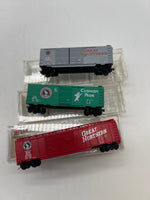 Set of 3 Assorted Freight Cars 010 Great Northern gn  N SCALE Like New