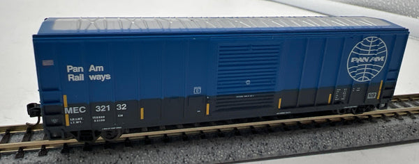 Athearn 24208  Pam Am 50' FMC Box MEC #32132 N SCALE Like New