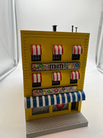 MTH Railking 30-90329 MARS - M&Ms 3-Story City Building w/Fire Escape & Blinking Sign O SCALE Like New