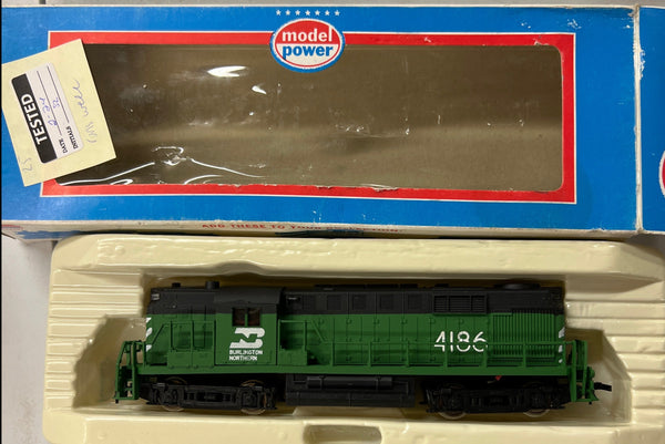 Model Power 4186 Burlington Northern BN Alco RS-11  HO SCALE EX No 1