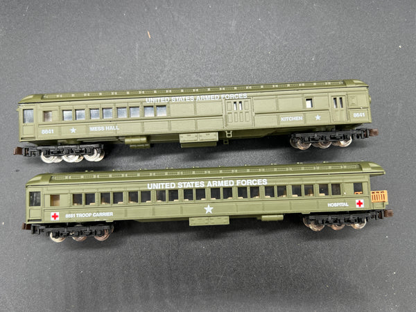 Set of 2 Model Power U.S. Armed Forces Passenger Cars N Scale Very Good