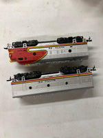 Tyco Santa Fe F Unit Powered and Nonpowered Set HO SCALE