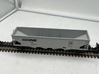 MTH Railking 30-75442 Norfolk Southern RailKing 4-Bay Hopper Car O SCALE Used no coal load