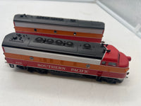 Athearn Roundhouse RND87910 Southern Pacific SP F7A-F7B Diesel Locomotive Set 6479 8312 HO SCALE Like New