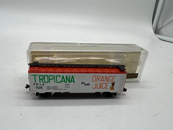 Model Power No. 3720 Tropicana orange juice refrigerator collector's car N scale  Like New