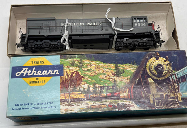 Athearn Roundhouse 3513 Southern pacific Dumnmy locomotive HO SCALE Like New