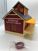 MTH Railking 30-90431 Pittsburgh Dry Goods Co. Dry Goods Transfer Warehouse. O SCALE Used Excellent AS IS Damaged Box