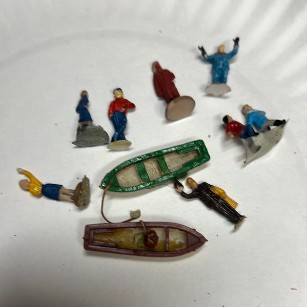 HO Scale figure pack Fishing and People