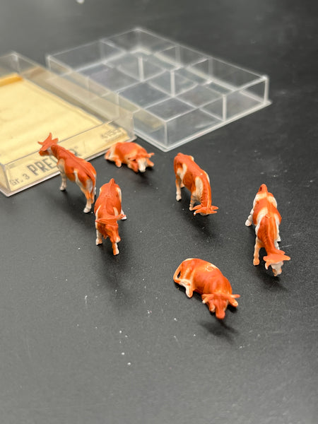 Preiser 4155 Set of 6 Reddish Brown Cows  Figures HO SCALE Like New