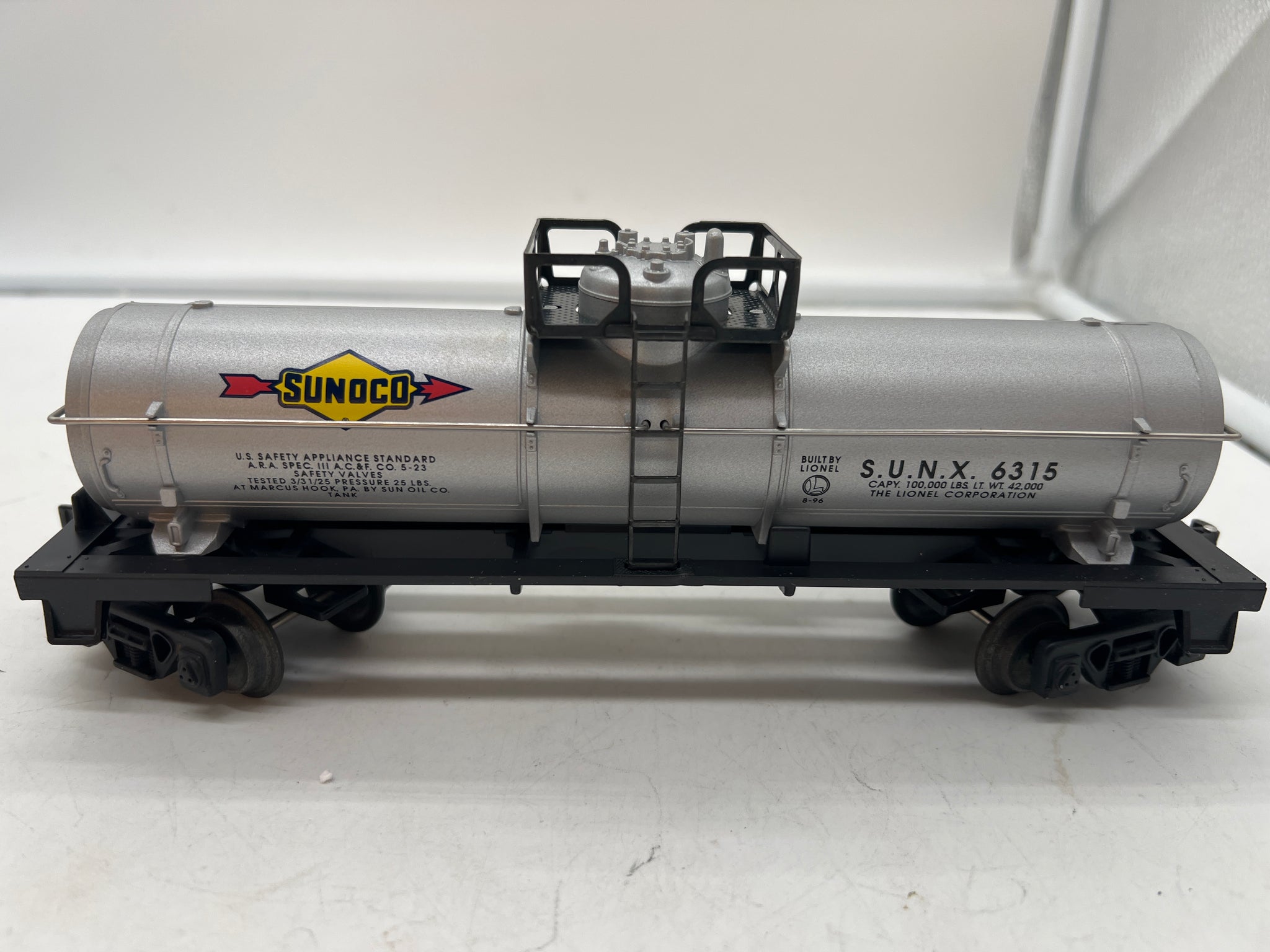 Lionel Tank Car – Tagged 