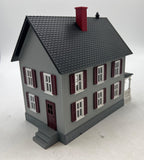 MTH Railking 30-9024 Gray w/Red Shutters Row House 2 O SCALE Like New