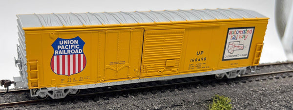 Athearn 91226 Union Pacific 50' Combination Door Boxcar 166498 HO SCALE Like New