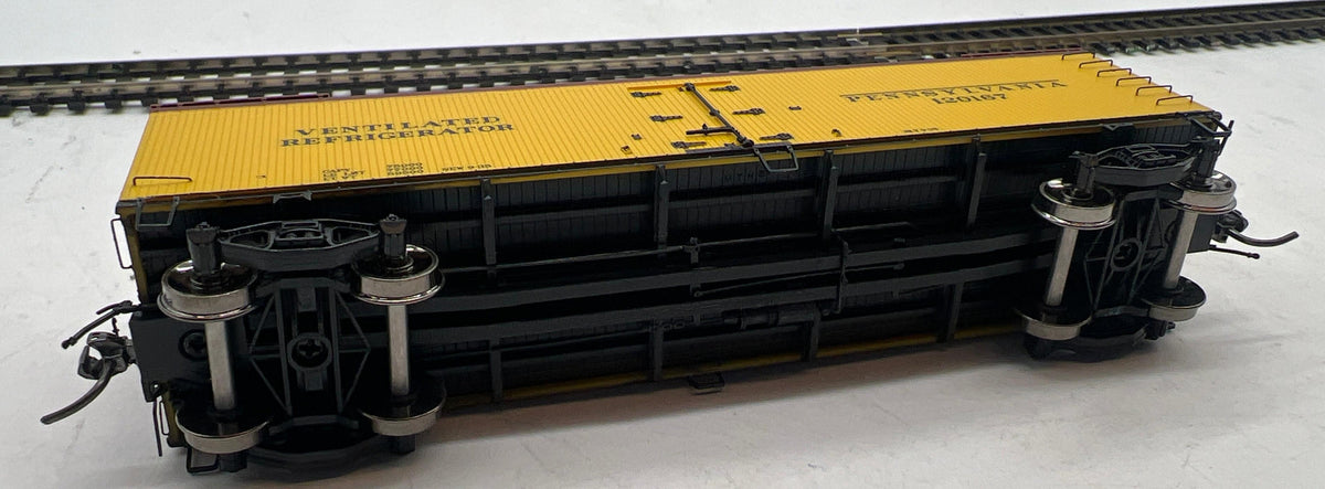 MTH 80-94001 Pennsylvania PRR R40-2 Woodside Reefer Car HO SCALE Like