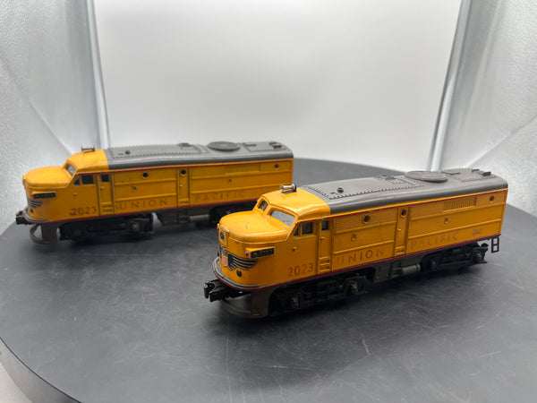 Lionel Postwar 2023 Union Pacific UP Alco AA Diesel Locomotive Set O SCALE Used No Box