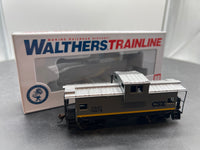 Walthers 931-1505 Wide-Vision Caboose - Ready to Run -- CSX Transportation HO SCALE Like New