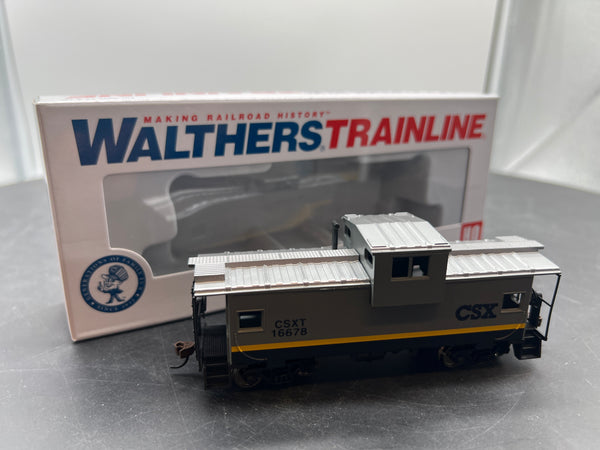 Walthers 931-1505 Wide-Vision Caboose - Ready to Run -- CSX Transportation HO SCALE Like New