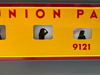 Lionel 6-19121 Union Pacific UP vista dome passenger car O scale Used AS IS CRACKED PAINT