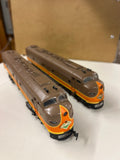 HO Scale Bargain Engine 49 Illinois Central Set of 2 Diesel Engines 1 Pwd 1 NonPwd Used Good